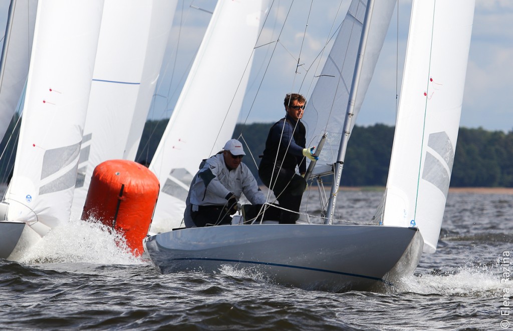 Racing Day Two: incredible friendly atmosphere and  sports dramas struggle