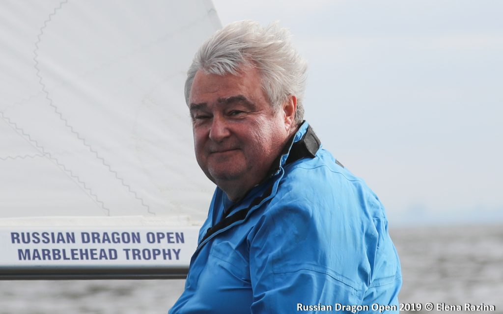 На гребне волны